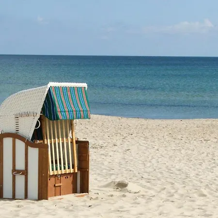 Ferienhaus Zentral Aber Ruhig, Terrasse Mit Viel Grün - Strandnahes Luki Goehren (Ruegen)