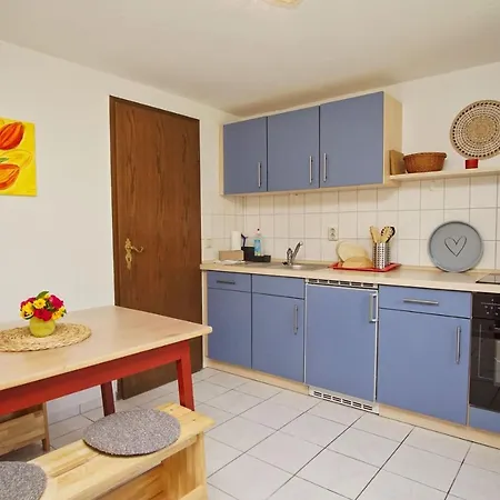 Ferienhaus Zentral Aber Ruhig, Terrasse Mit Viel Grün - Strandnahes Luki
