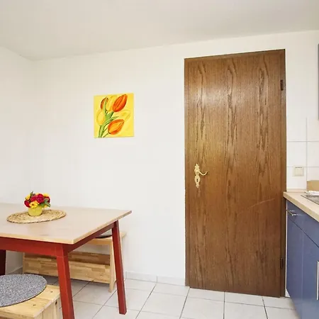 Holiday home Zentral Aber Ruhig, Terrasse Mit Viel Gruen - Strandnahes Luki