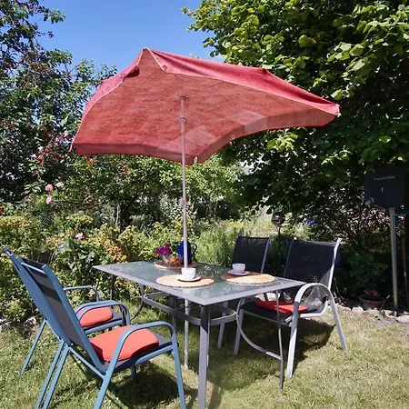 Zentral Aber Ruhig, Terrasse Mit Viel Gruen - Strandnahes Luki *