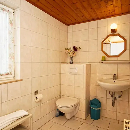 Holiday home Zentral Aber Ruhig, Terrasse Mit Viel Gruen - Strandnahes Luki *