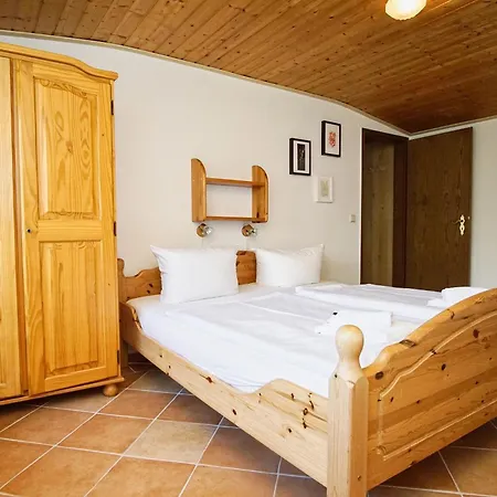 Ferienhaus Zentral Aber Ruhig, Terrasse Mit Viel Grün - Strandnahes Luki Goehren (Ruegen)