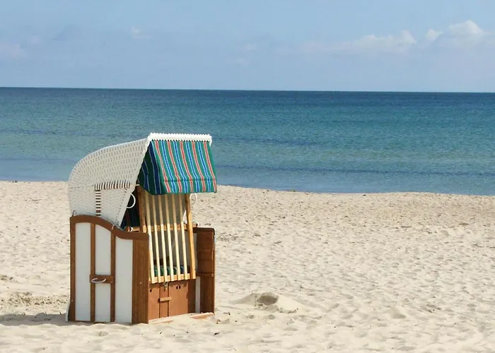 Ferienhaus Zentral Aber Ruhig, Terrasse Mit Viel Grün - Strandnahes Luki Goehren (Ruegen)