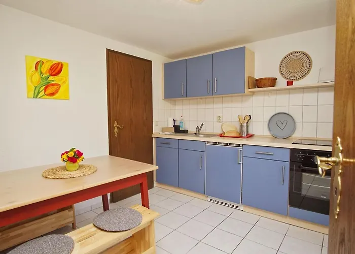 Ferienhaus Zentral Aber Ruhig, Terrasse Mit Viel Grün - Strandnahes Luki