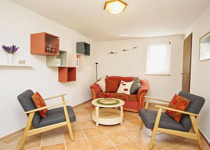 Ferienhaus Zentral Aber Ruhig, Terrasse Mit Viel Grün - Strandnahes Luki *