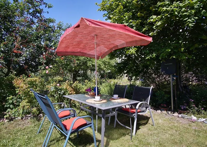 Zentral Aber Ruhig, Terrasse Mit Viel Grün - Strandnahes Luki *